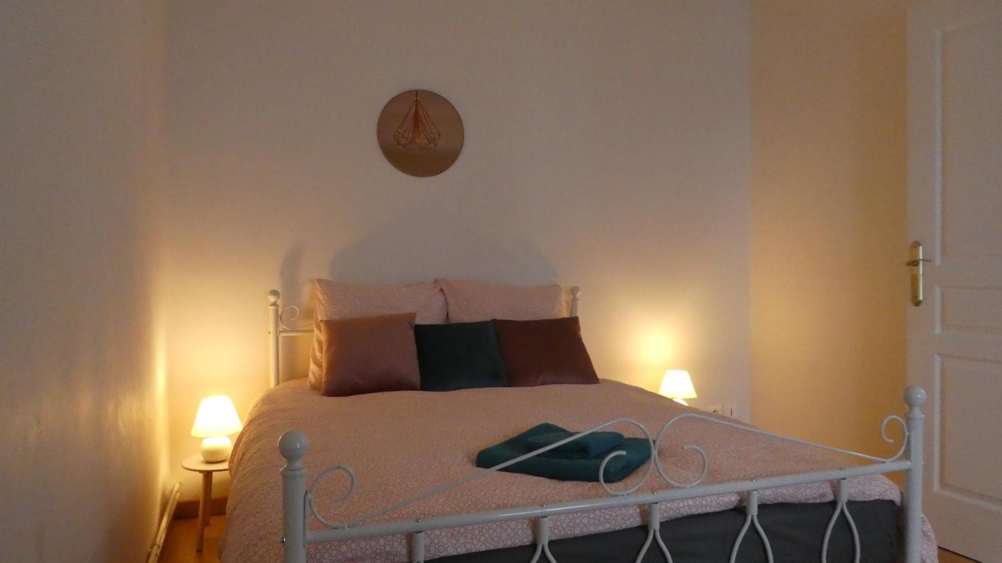 Appartement RnB Locations Mâcon Extérieur photo